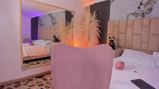 Snapshot of EmmaTorres_ chatting on 25, 2, 2026 EmmaTorres online show from 25, 2, 2026