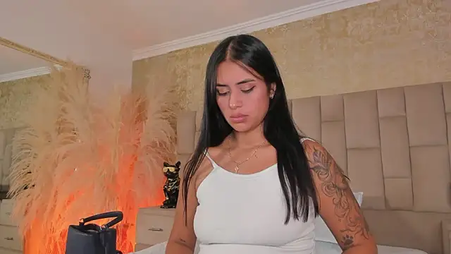 EmmaTorres  online show from 14, 1, 2026