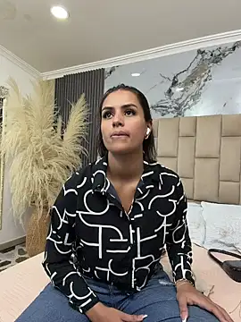 Snapshot of EmmaTorres_ chatting on 13, 2, 2026 EmmaTorres online show from 13, 2, 2026