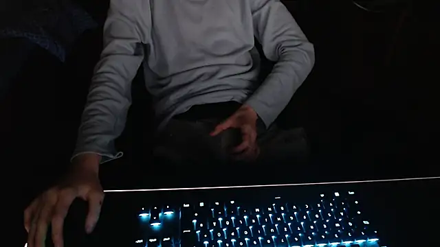 antonioo4k online show from 13, 3, 2025