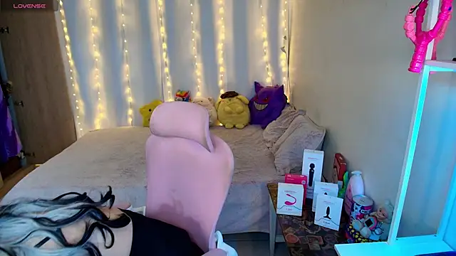 Snapshot of mily_milk_ chatting on 3, 4, 2026 mily milk online show from 3, 4, 2026