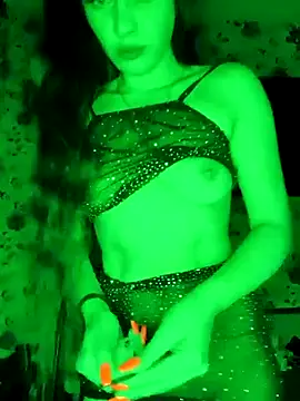 Snapshot of sweetbb15 chatting on 13, 5, 2026 sweetbb15 online show from 13, 5, 2026