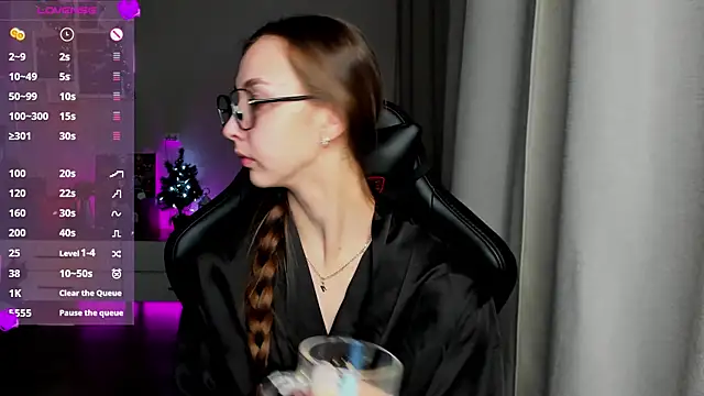 Sm0ly online show from 4, 1, 2025