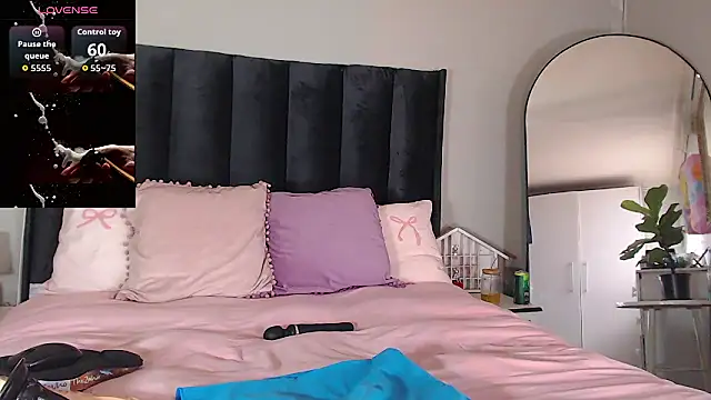 Snapshot of FRUITOFEDEN01 chatting on 28, 2, 2026 FRUITOFEDEN01 online show from 28, 2, 2026