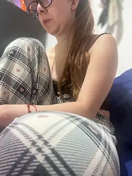 Snapshot of Cloew_Marz chatting on 15, 2, 2026 Cloew Marz online show from 15, 2, 2026