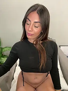 Brownfitbabyy online show from 18, 12, 2025