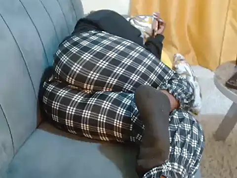 leslysexygirl online show from 17, 11, 2025