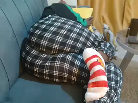 leslysexygirl online show from 2, 12, 2025