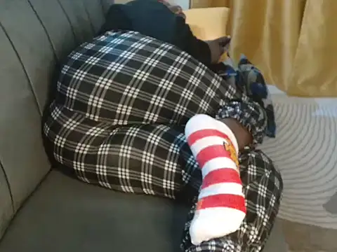 leslysexygirl online show from 3, 11, 2025