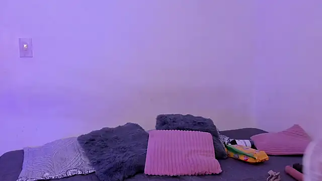 crystalvazquez online show from 1, 11, 2025