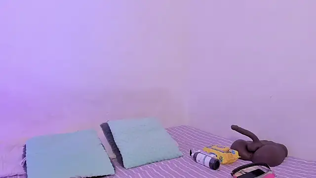 crystalvazquez online show from 7, 1, 2026