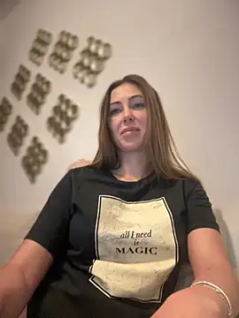 RaquelleDevon online show from 2, 10, 2025