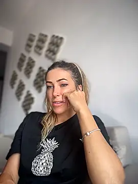 RaquelleDevon online show from 6, 5, 2026