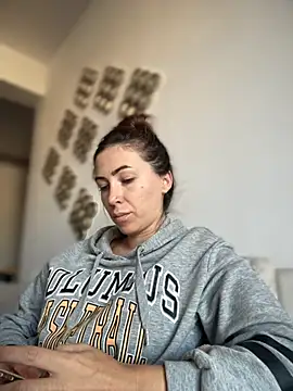 RaquelleDevon online show from 27, 10, 2025