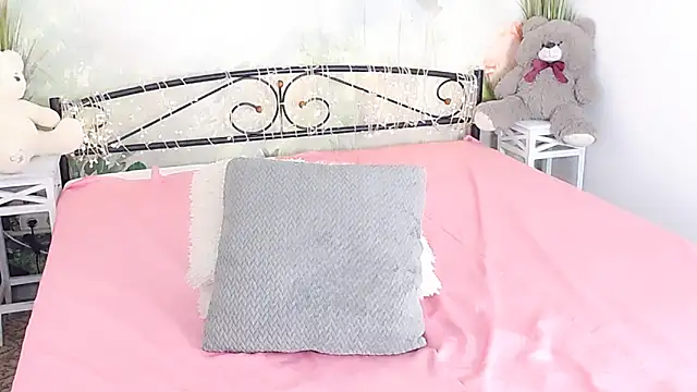 MilenaMiler X online show from 1, 3, 2025