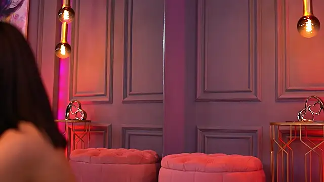 Demi Cruz online show from 22, 3, 2025