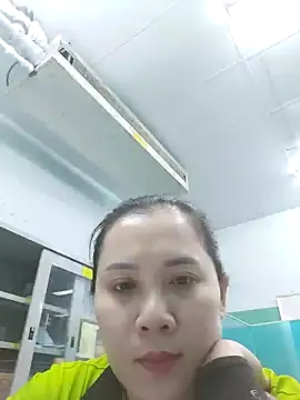 Snapshot of Benlla2802 chatting on 5, 12, 2024 Benlla2802 online show from 5, 12, 2024