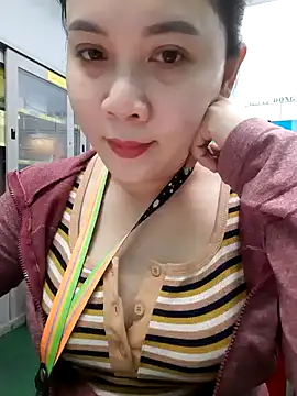 Snapshot of Benlla2802 chatting on 16, 12, 2024 Benlla2802 online show from 16, 12, 2024