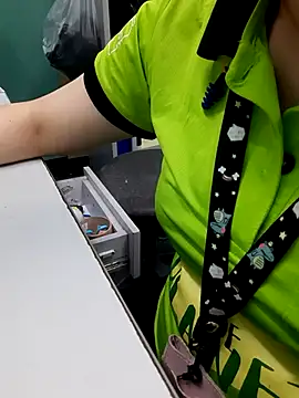 Snapshot of Benlla2802 chatting on 6, 12, 2024 Benlla2802 online show from 6, 12, 2024