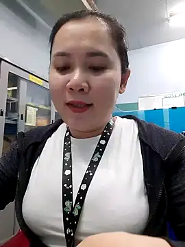 Snapshot of Benlla2802 chatting on 13, 12, 2024 Benlla2802 online show from 13, 12, 2024