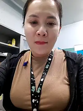 Snapshot of Benlla2802 chatting on 10, 12, 2024 Benlla2802 online show from 10, 12, 2024