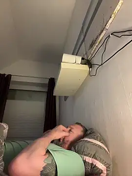 Snapshot of Rockburg chatting on 3, 2, 2025 Rockburg online show from 3, 2, 2025