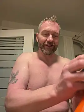 Snapshot of Rockburg chatting on 8, 3, 2025 Rockburg online show from 8, 3, 2025