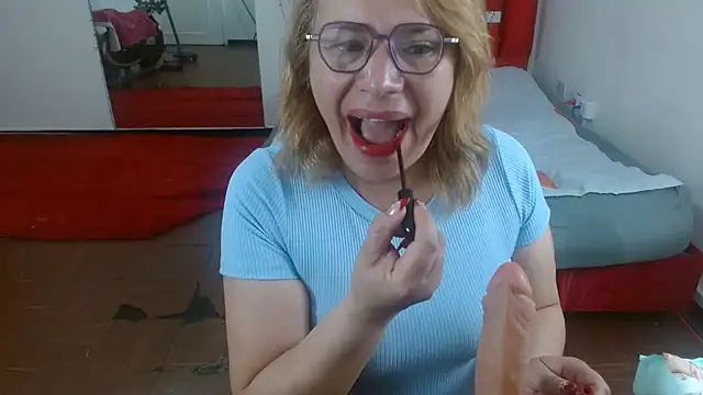 Snapshot of krystal_thomson chatting on 27, 11, 2025 krystal thomson online show from 27, 11, 2025