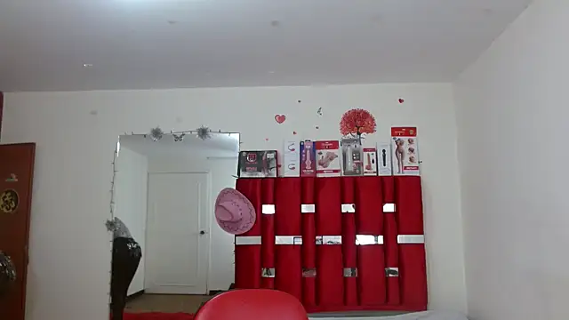 Snapshot of krystal_thomson chatting on 3, 10, 2025 krystal thomson online show from 3, 10, 2025