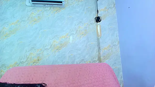 Snapshot of Mia_candy_0 chatting on 16, 12, 2025 Mia candy 0 online show from 16, 12, 2025