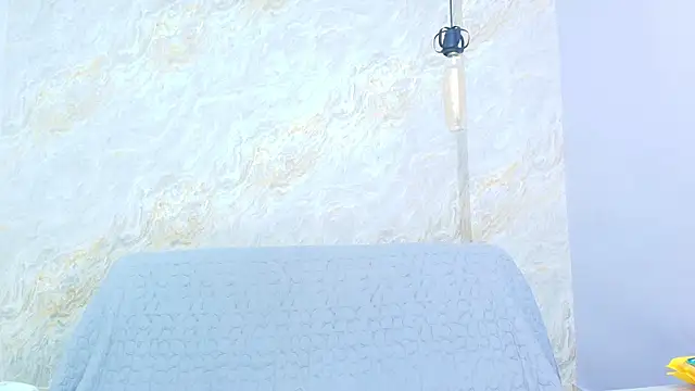 Mia candy 0 online show from 15, 10, 2025