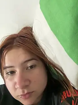 Mia foxx  online show from 23, 12, 2025