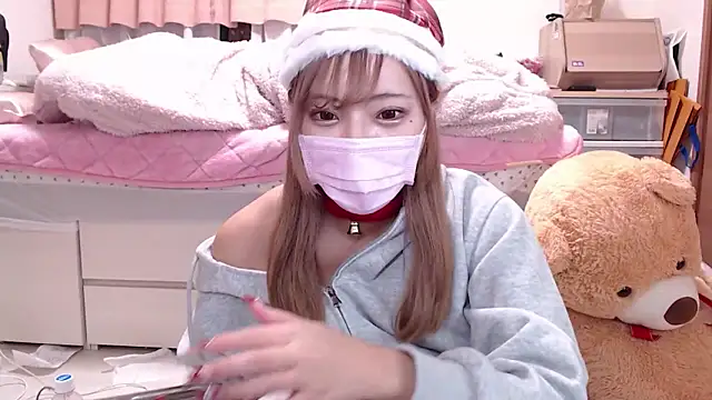  chanMOMO  online show from 23, 12, 2024