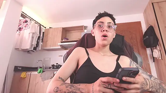 Cutie Shy  online show from 7, 4, 2026