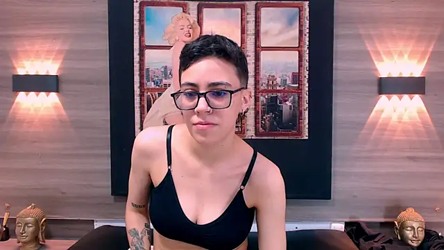 Cutie Shy  online show from 8, 10, 2025