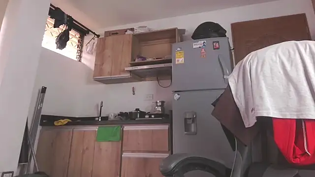 Cutie Shy  online show from 16, 4, 2026