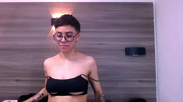 Cutie Shy  online show from 22, 3, 2025