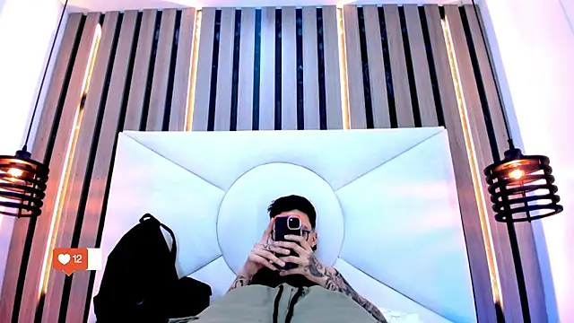 Cutie Shy  online show from 24, 11, 2025