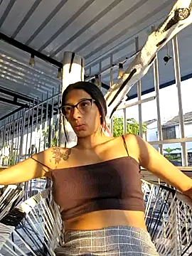 lily sk online show from 23, 1, 2025