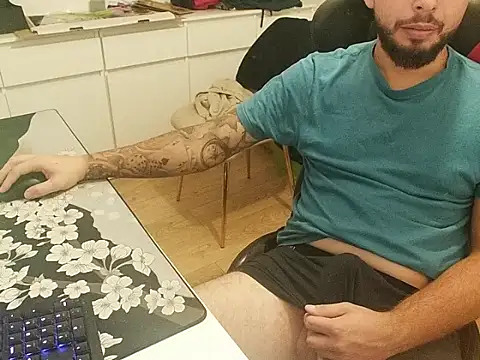 Snapshot of prezydentcam chatting on 14, 9, 2025 prezydentcam online show from 14, 9, 2025