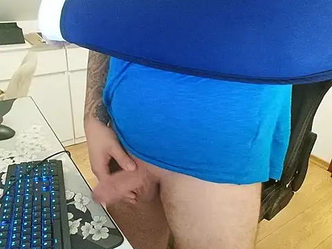 Snapshot of prezydentcam chatting on 9, 10, 2025 prezydentcam online show from 9, 10, 2025