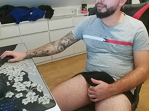 Snapshot of prezydentcam chatting on 7, 1, 2026 prezydentcam online show from 7, 1, 2026