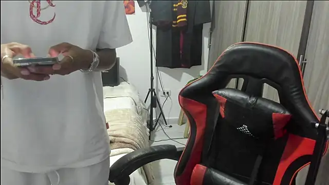 TommyGun 22 online show from 2, 4, 2026