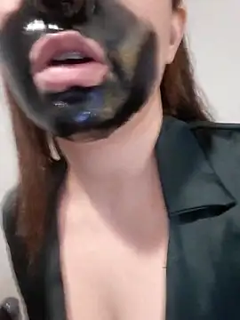 lolitalamasbonita01 online show from 12, 9, 2025