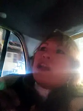 Kazsandraa online show from 8, 10, 2025