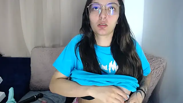 lessliee22  online show from 29, 3, 2026