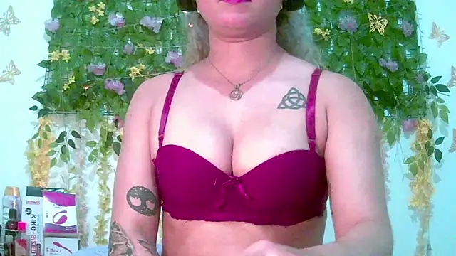 Crysrus online show from 30, 5, 2026