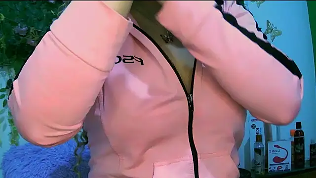 Crysrus online show from 6, 10, 2025