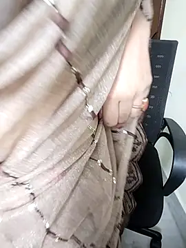 Snapshot of Rubika_sharma chatting on 28, 9, 2025 Rubika sharma online show from 28, 9, 2025