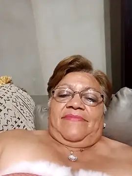 Madrastrahot69 online show from 2, 12, 2025